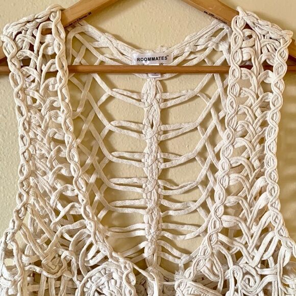 Roommates See Through Cream Hippie Vest Small - Picture 2 of 4